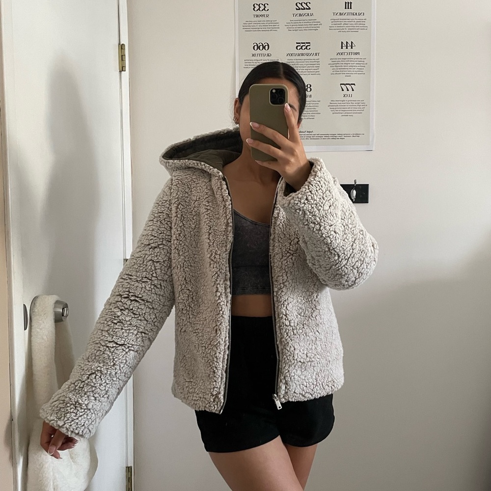 Reversible Jacket/Sherpa - Picture 7 of 7